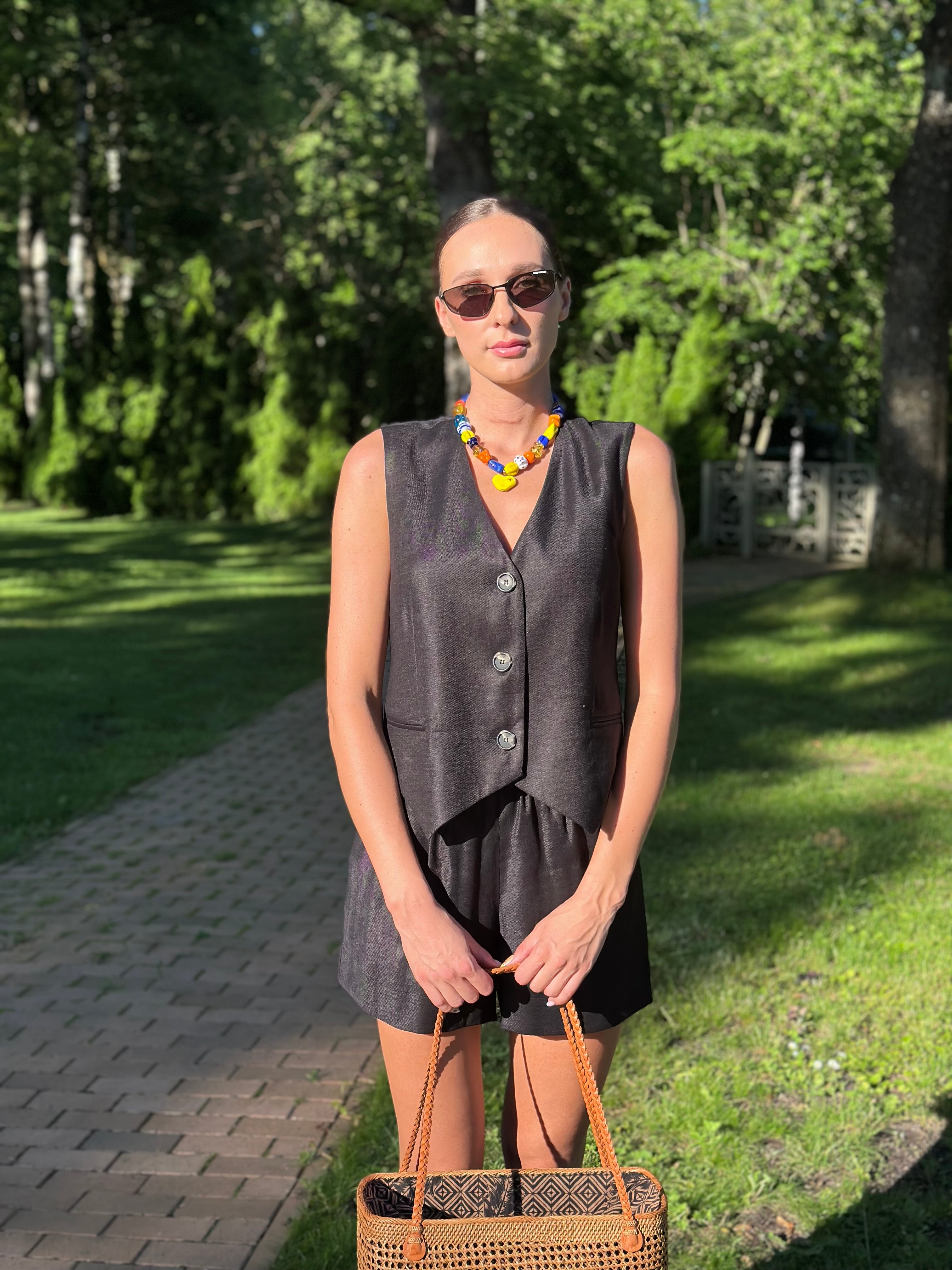 MADRESS | Juodi lininiai šortai