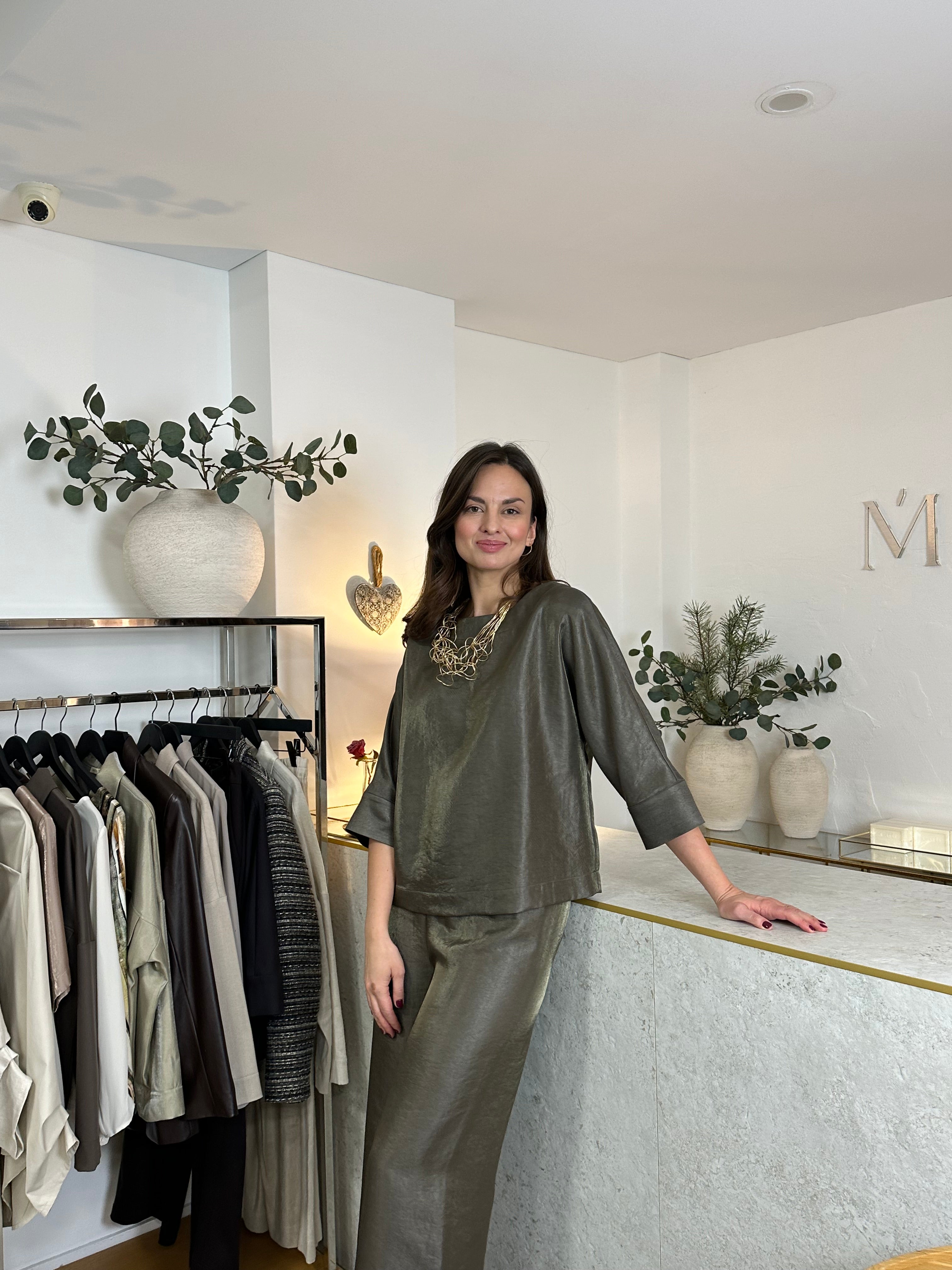 MADRESS | minimalistinis laisvo silueto viršus