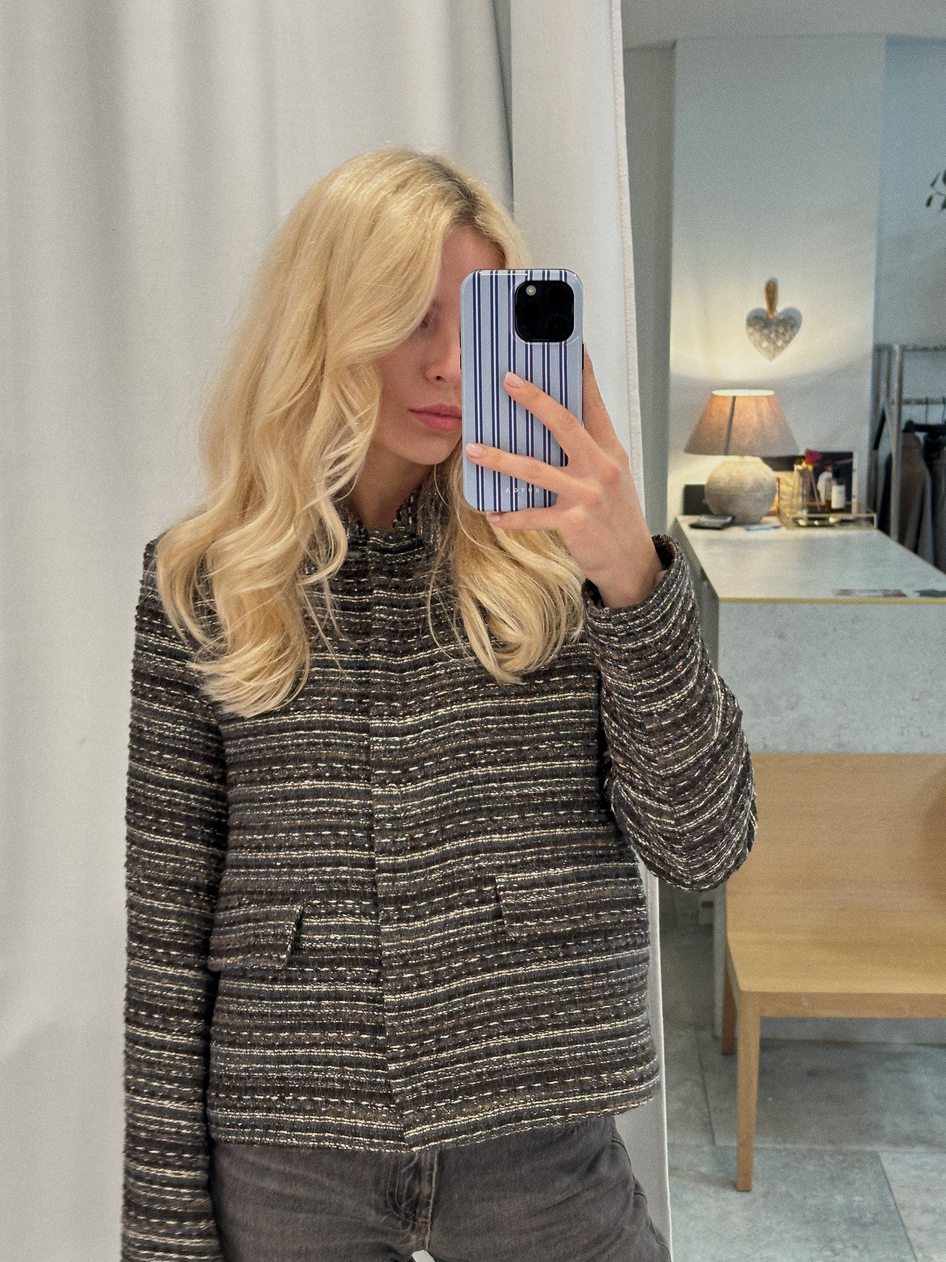 MADRESS | Trumpas vilnos švarkelis