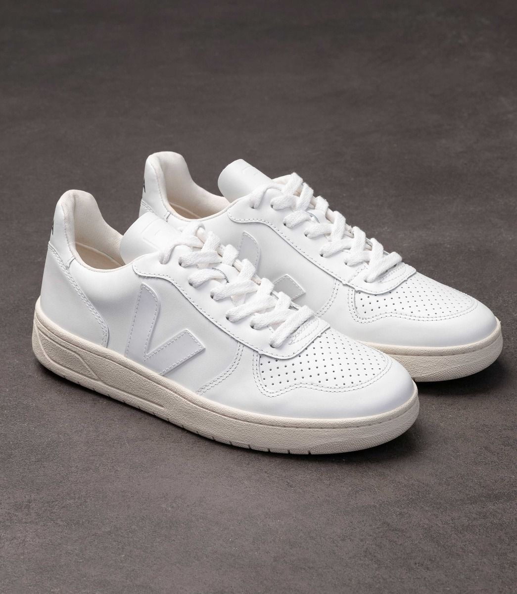VEJA | V-10 EXTRA WHITE