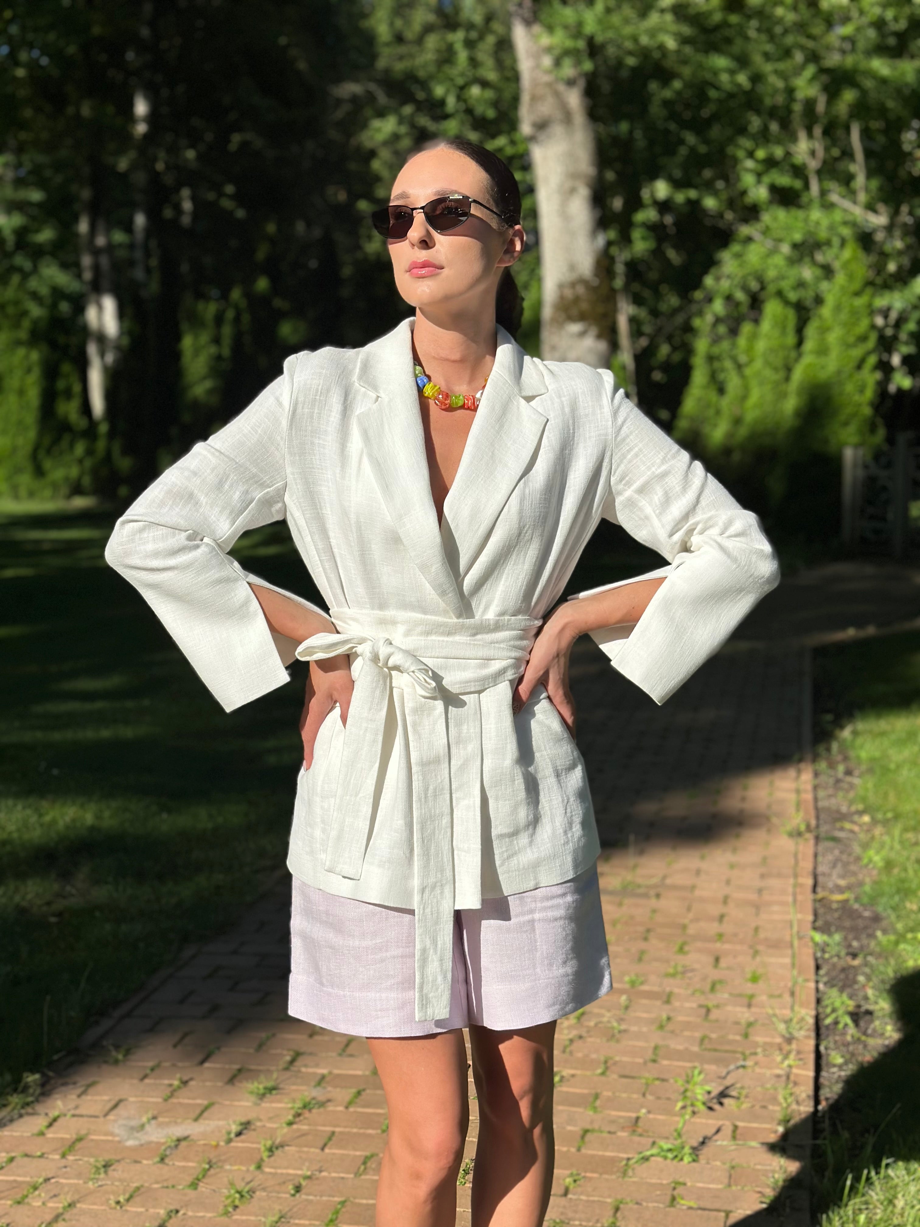 MADRESS | Lininis švarkas su diržu