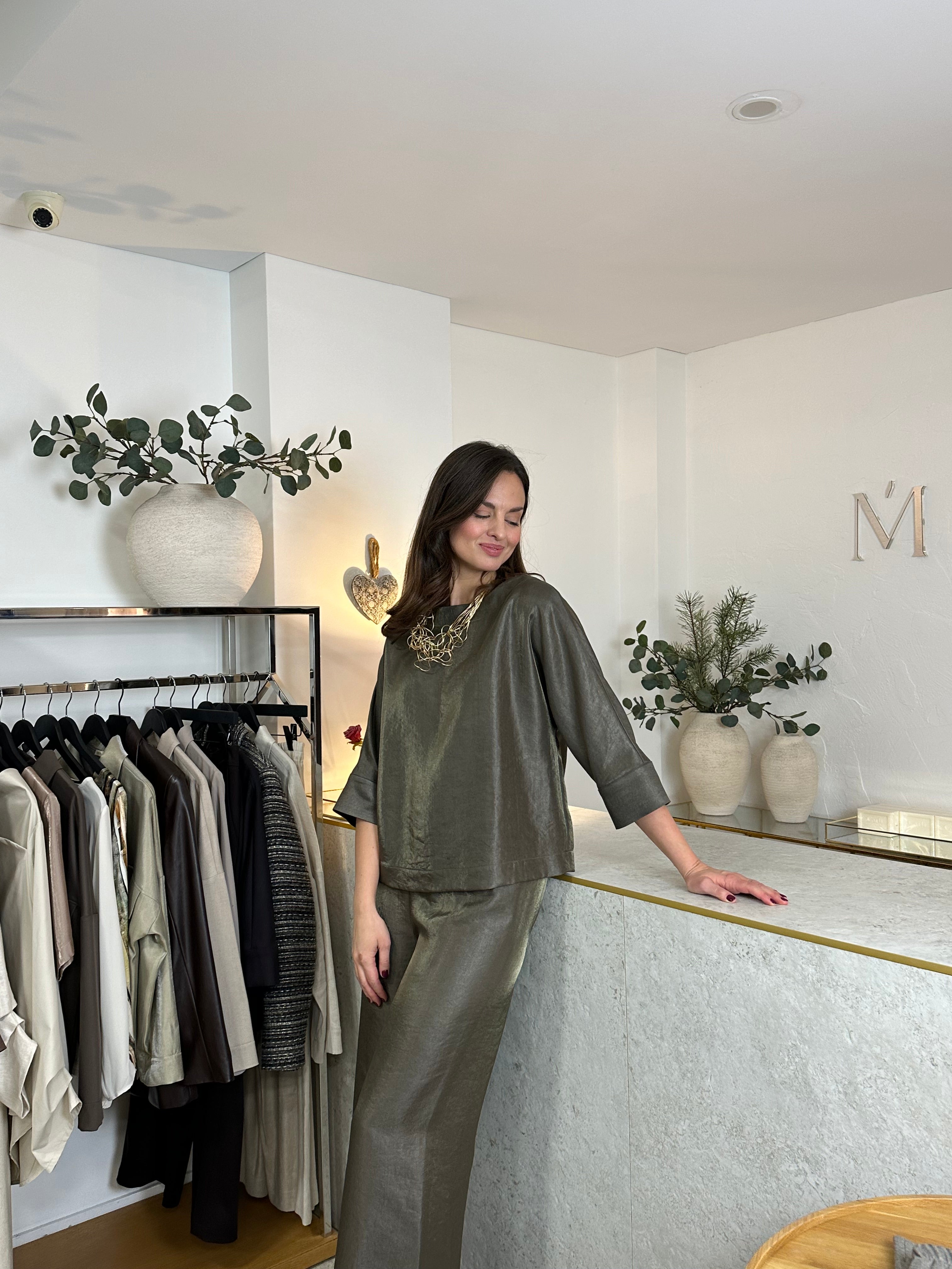 MADRESS | minimalistinis laisvo silueto viršus