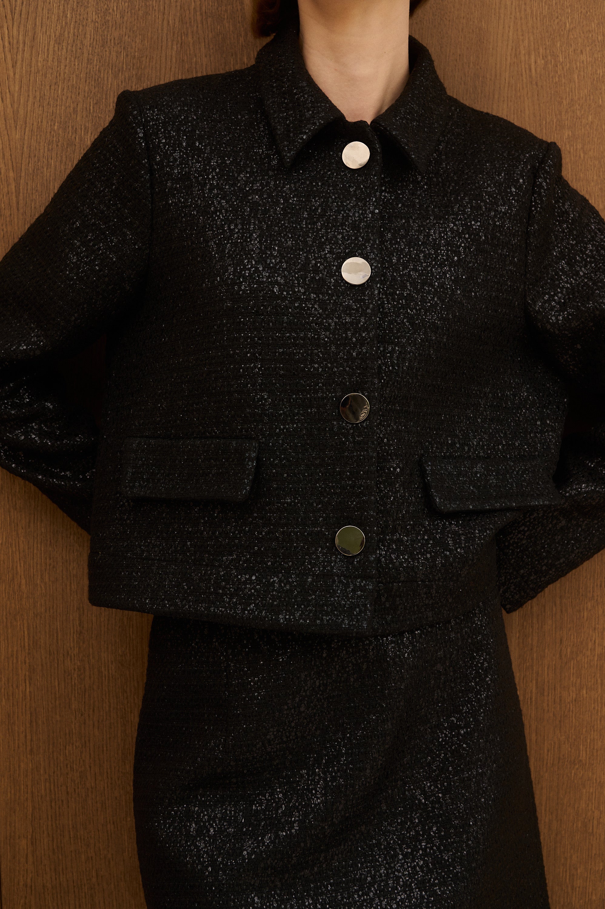 MADRESS | Juodas trumpintas švarkelis