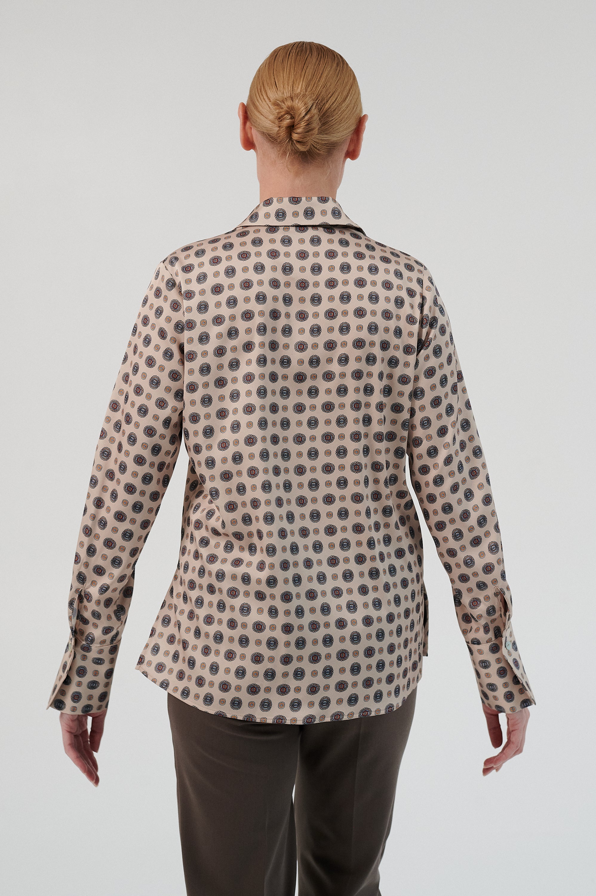 MADRESS |  Legendiniai baltinukai