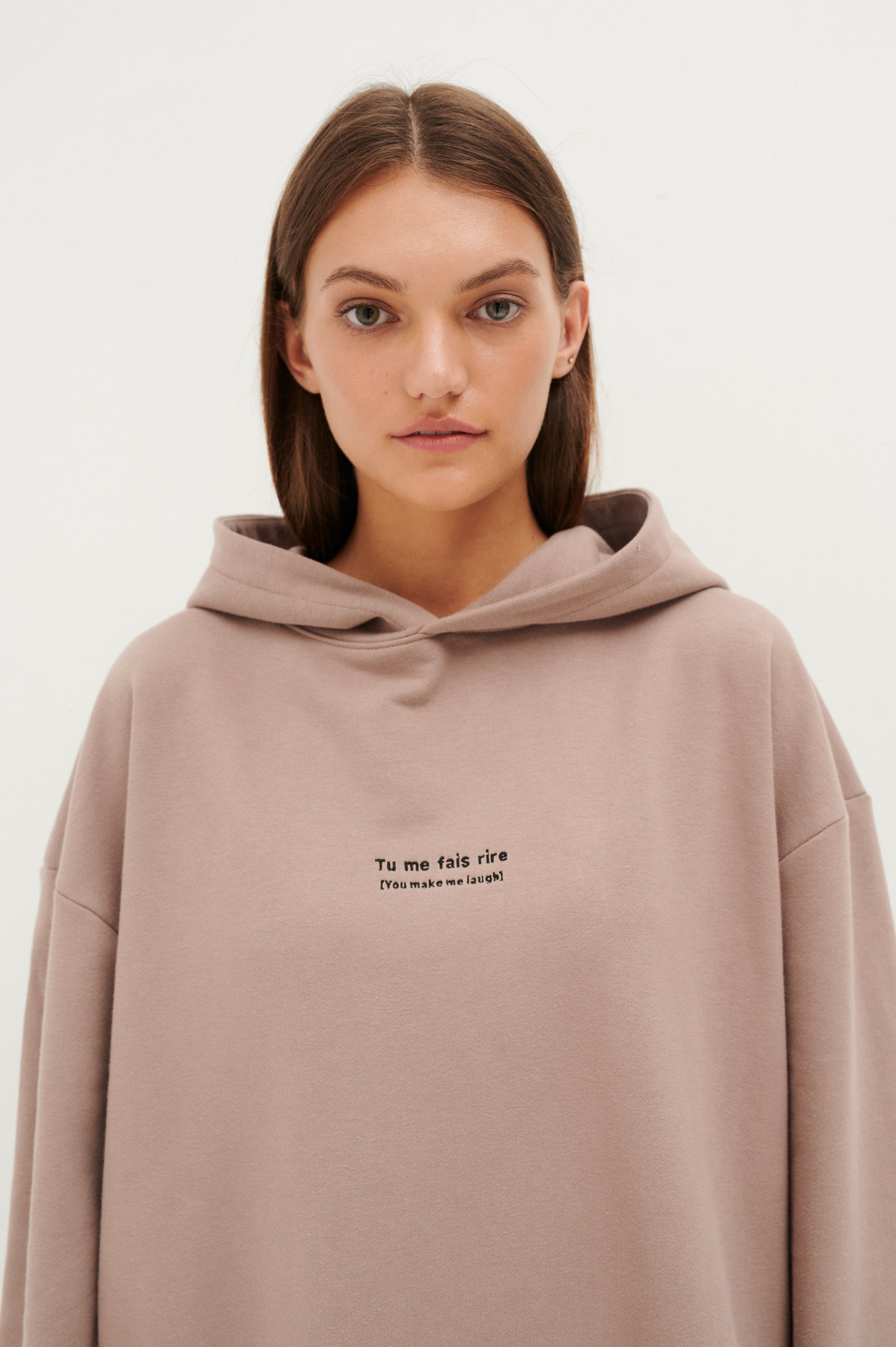 Le SLAP | FRENCH SERIES LAUGH CHOCOLATE OVERSIZE HOODIE