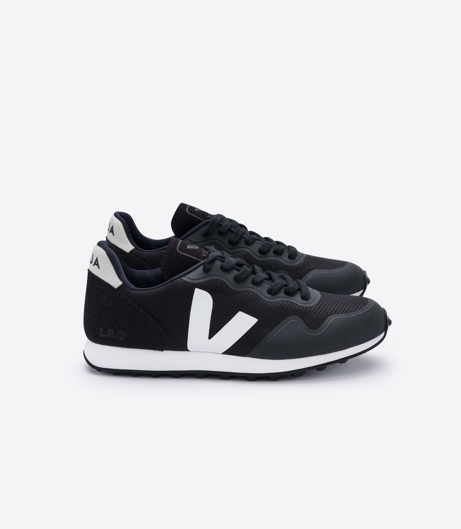VEJA | SDU RT BLACK NATURAL