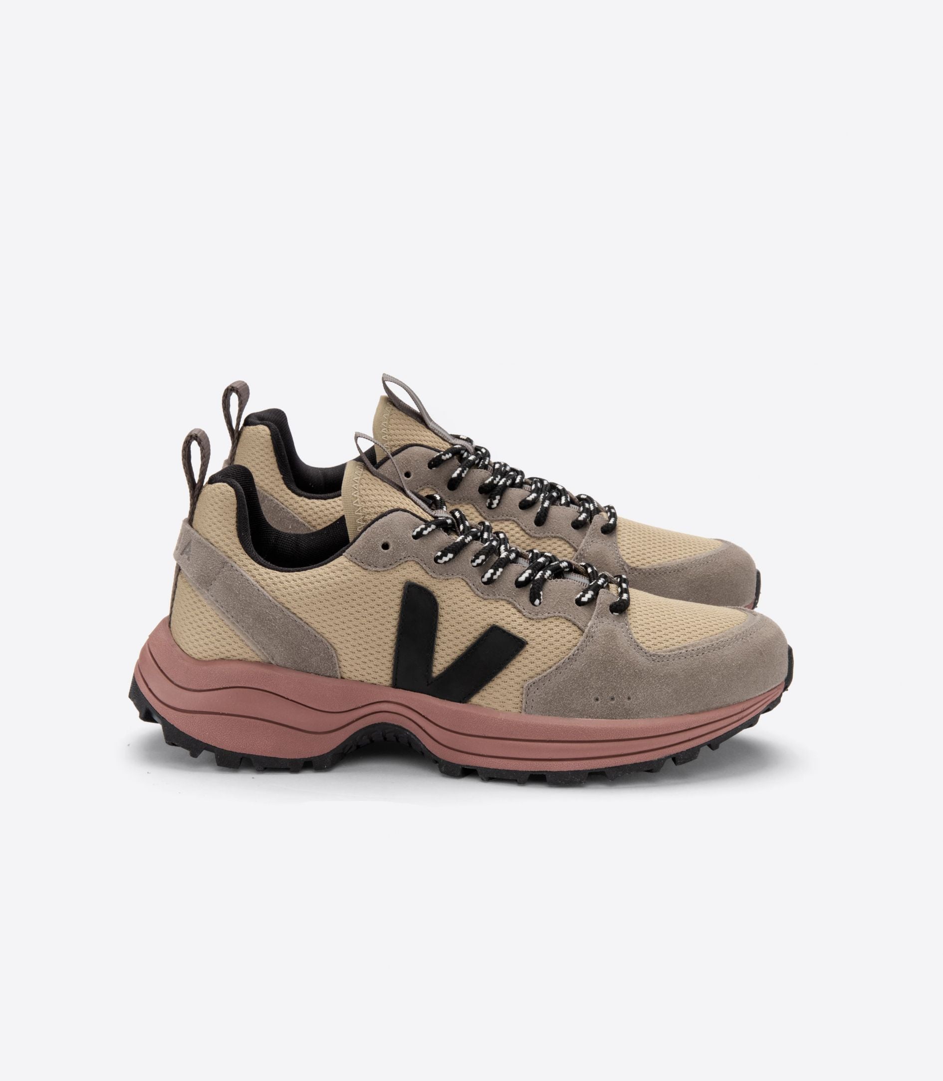 VEJA | VENTURI ALVEOMESH DUNE BLACK