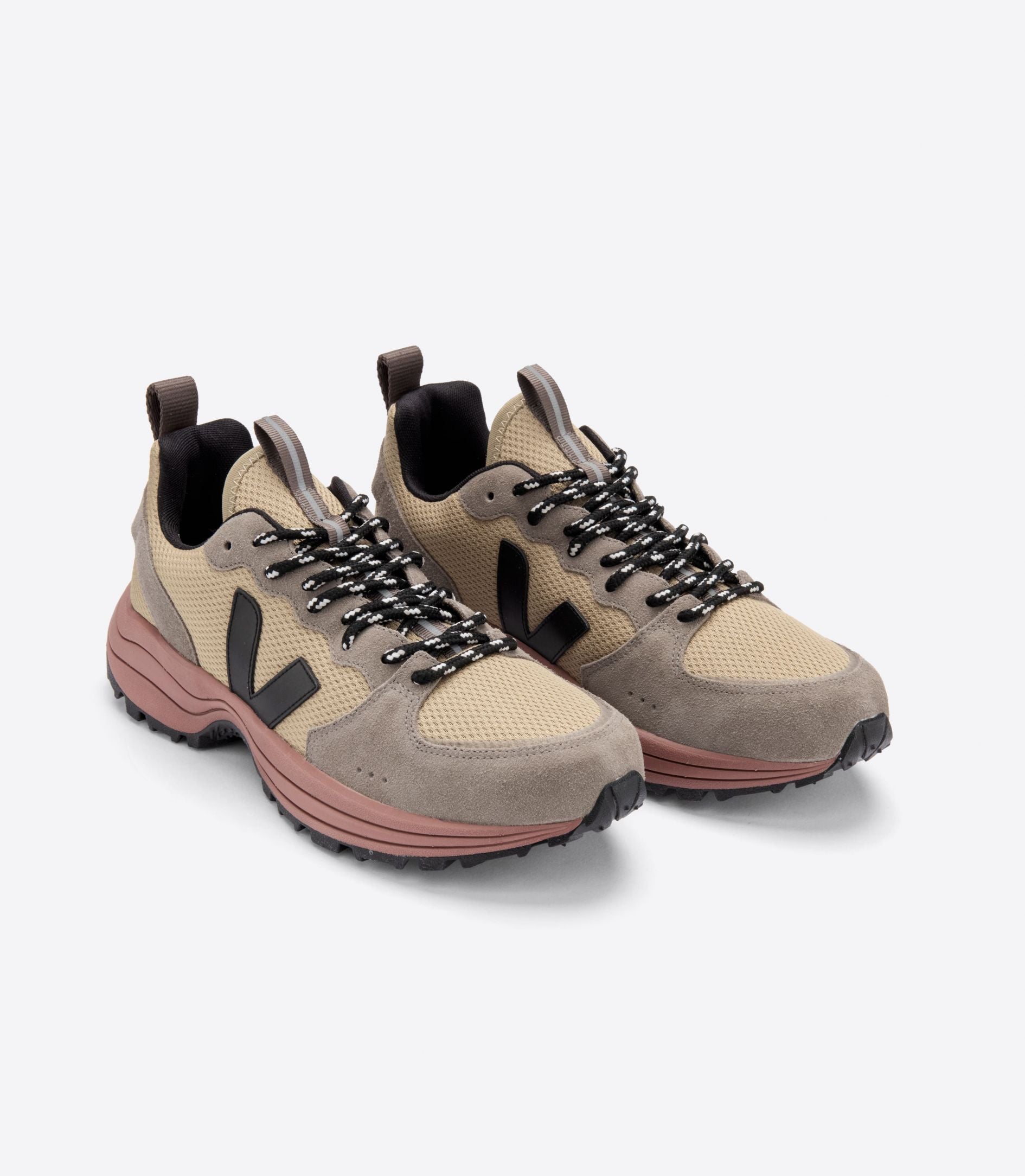 VEJA | VENTURI ALVEOMESH DUNE BLACK