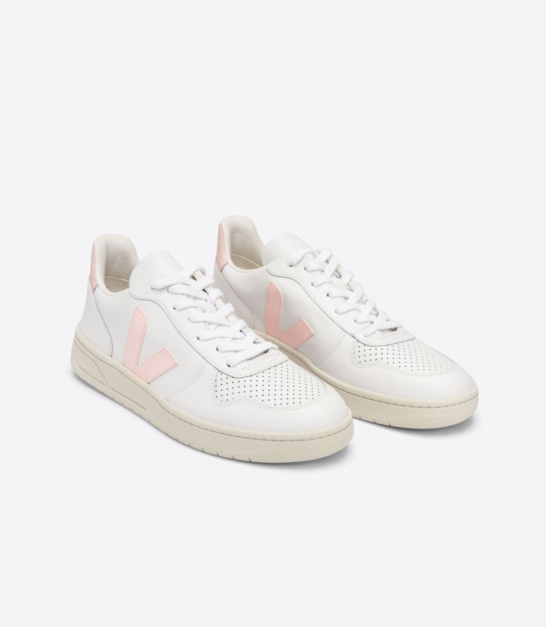 VEJA | V-10 LEATHER WHITE PETALE
