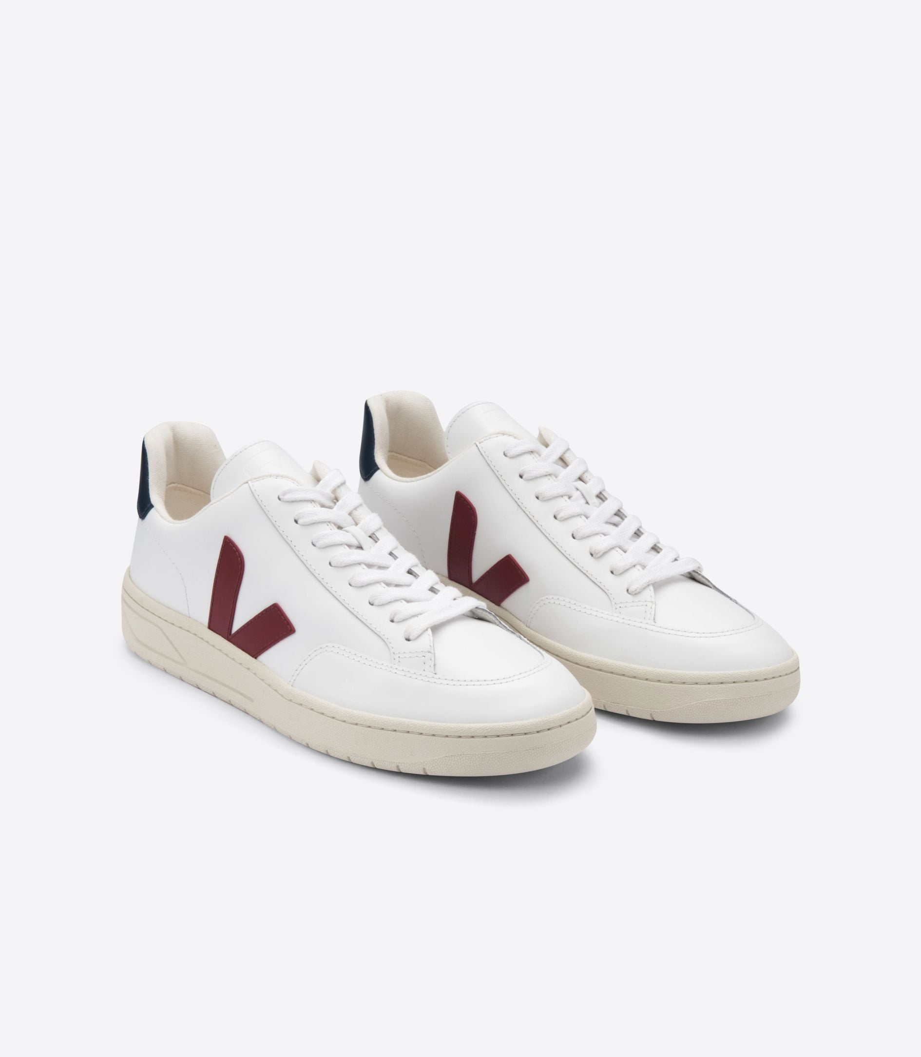 VEJA | V-12 WHITE MARSALA NAUTICO