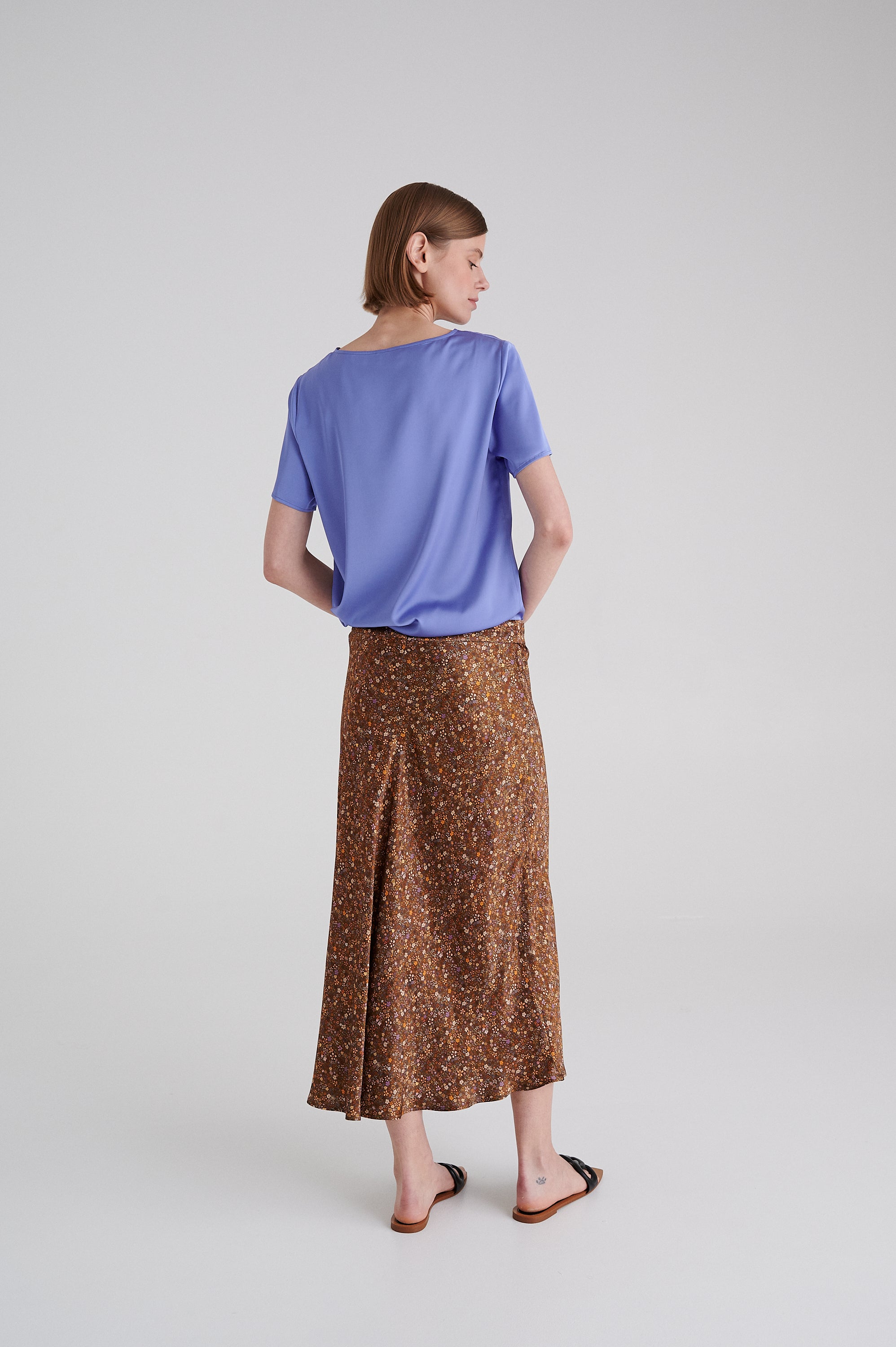 MADRESS | CORNFLOWER SHORT SLEEVE BLOUSE
