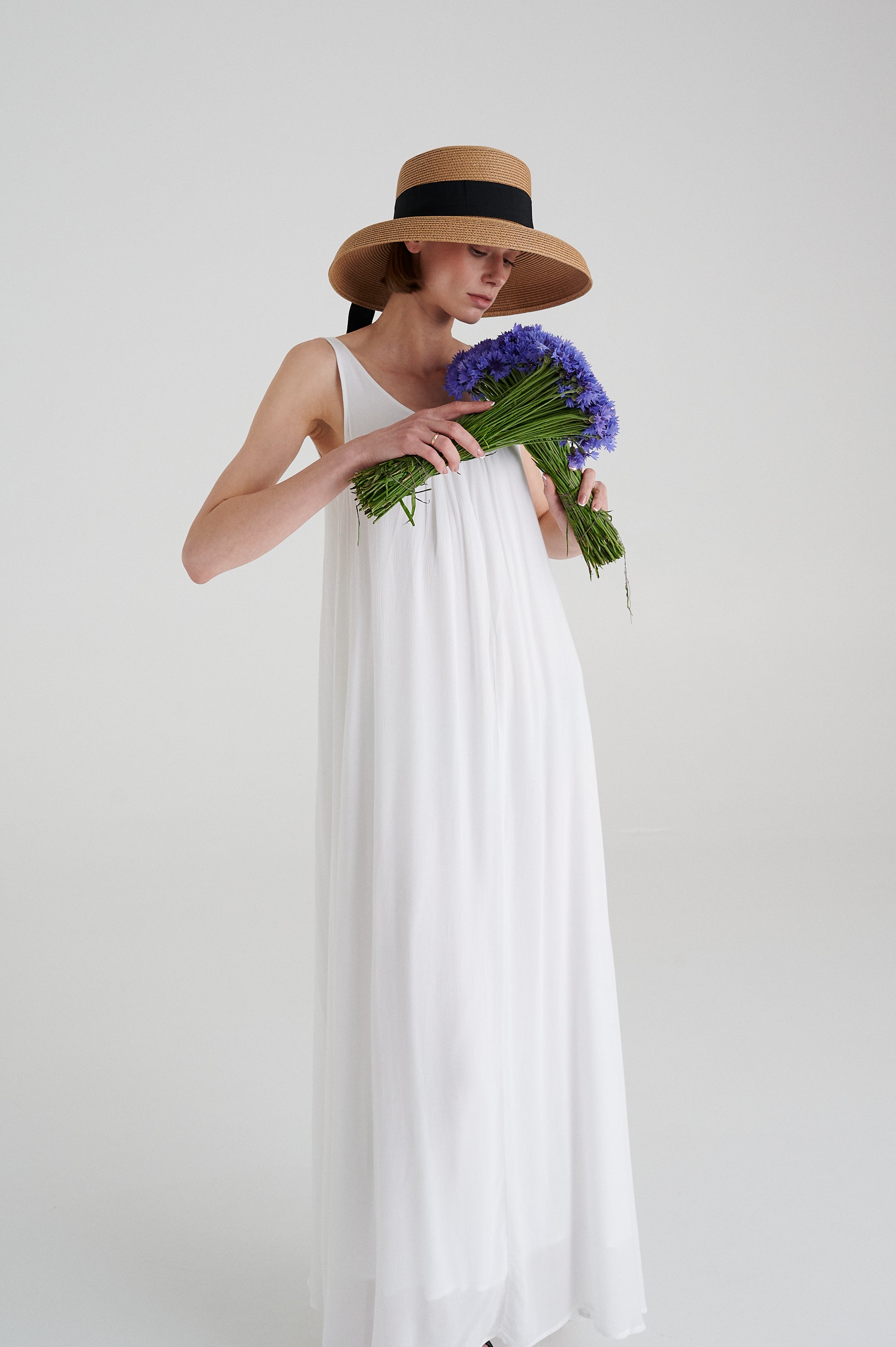 MADRESS | WHITE LONG CHIFFON DRESS