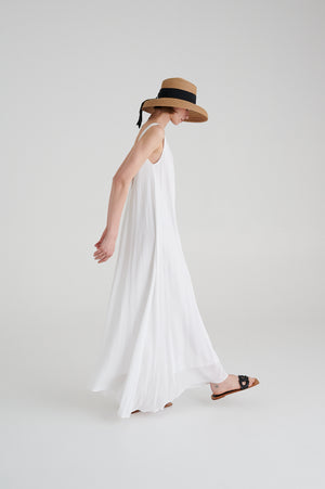 MADRESS | WHITE LONG CHIFFON DRESS